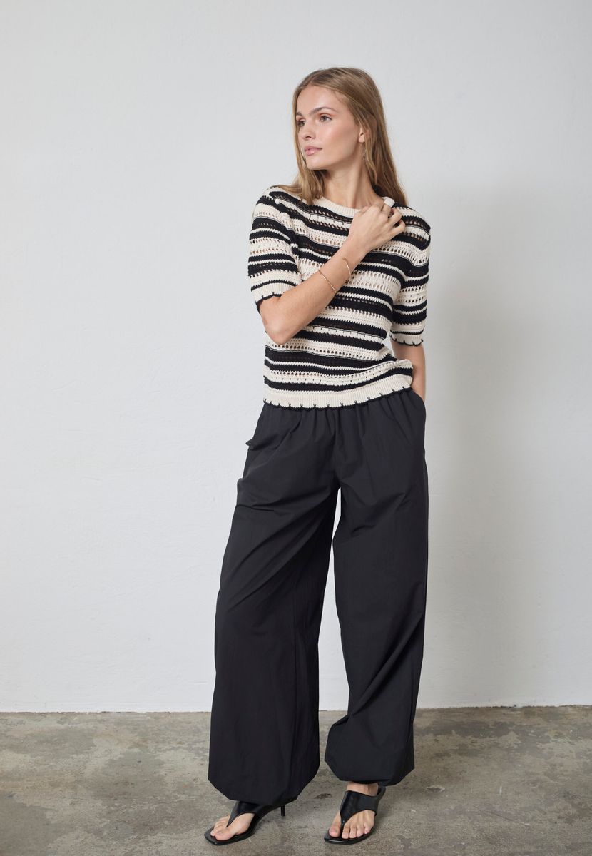 Cocouture Odette Stripe O-Knit Offwhite Black 