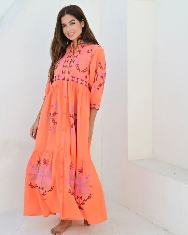 Anouska Love Shack Nabonne Kjole med Broderier Orange