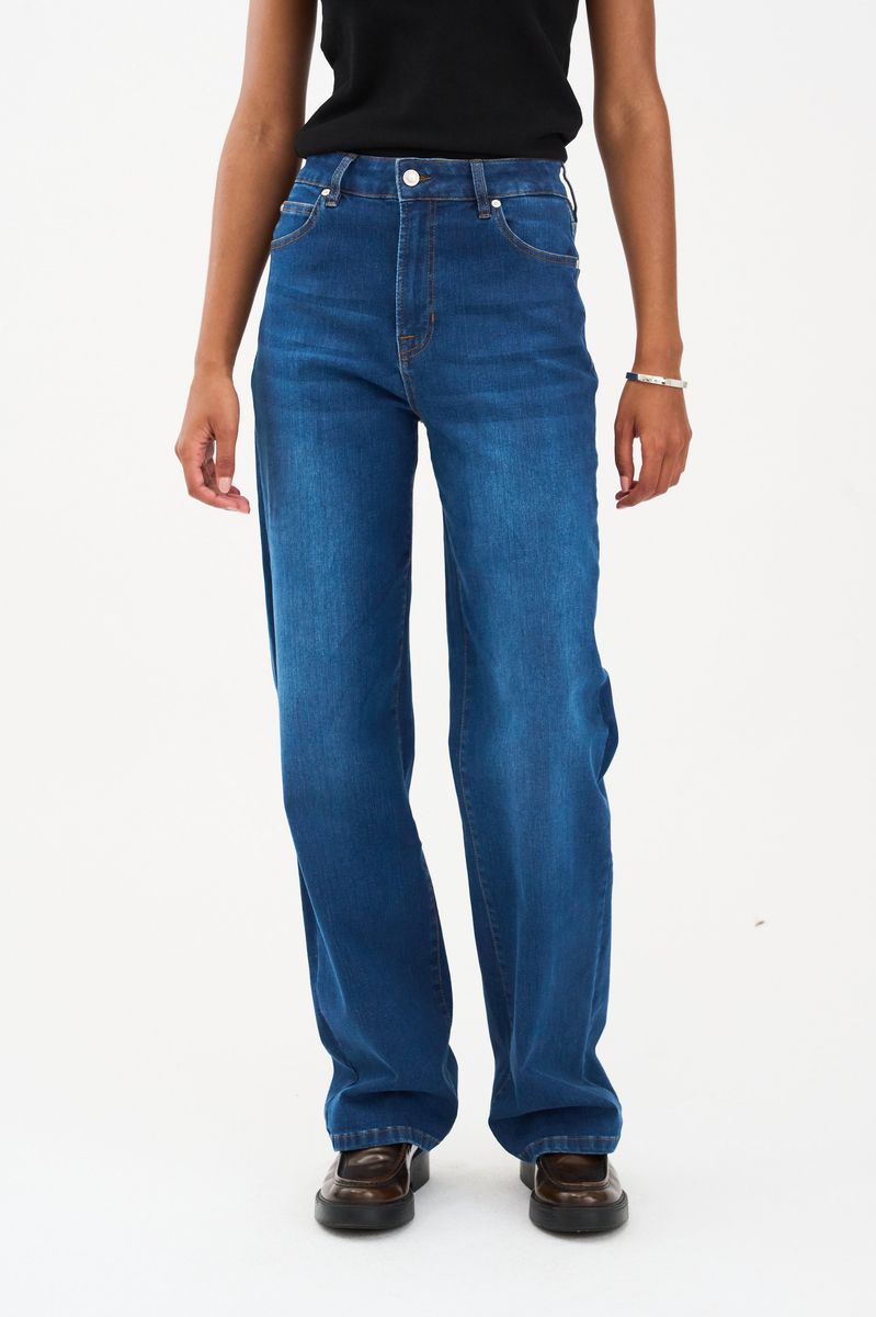 Ivy Mia Earth Jeans Cayenne Denim Blue