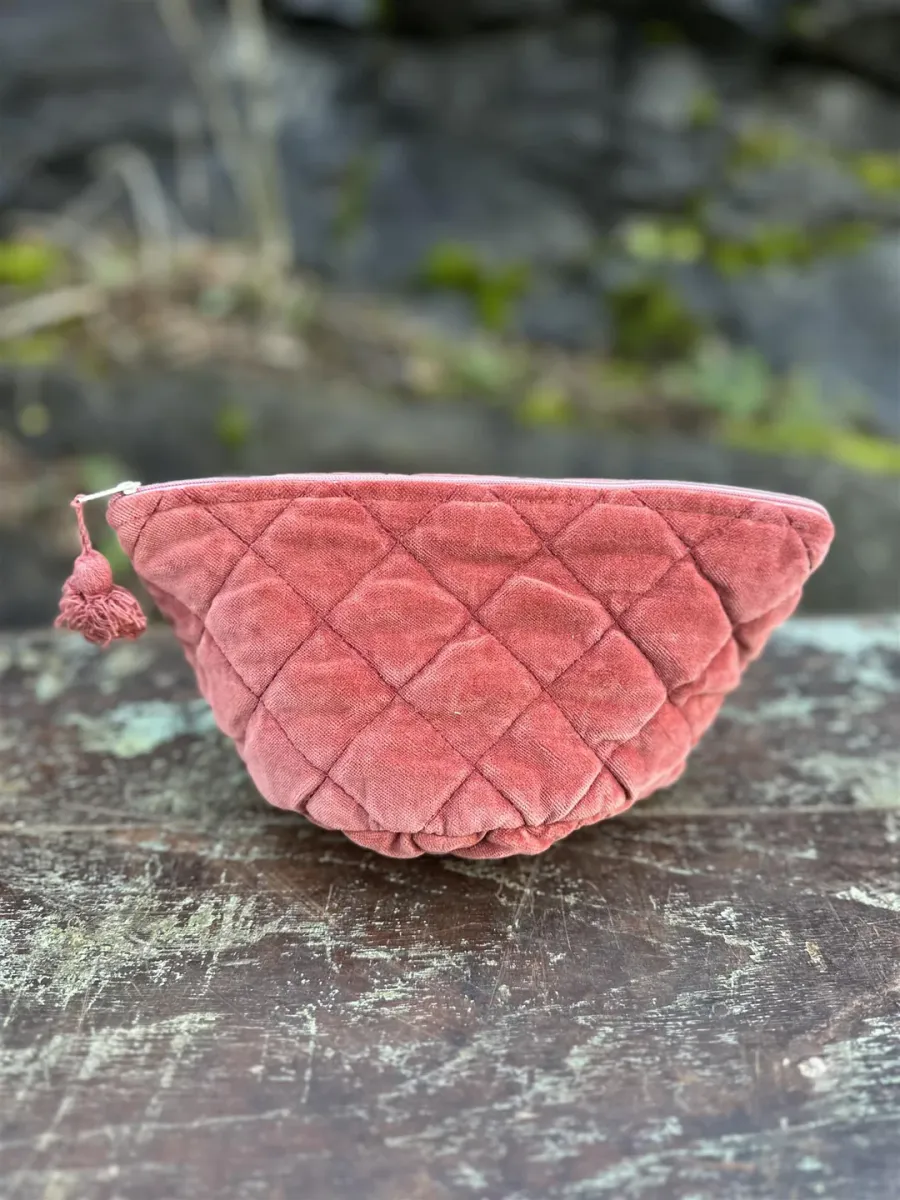 Anouska Sminkepung Velour Burgundy