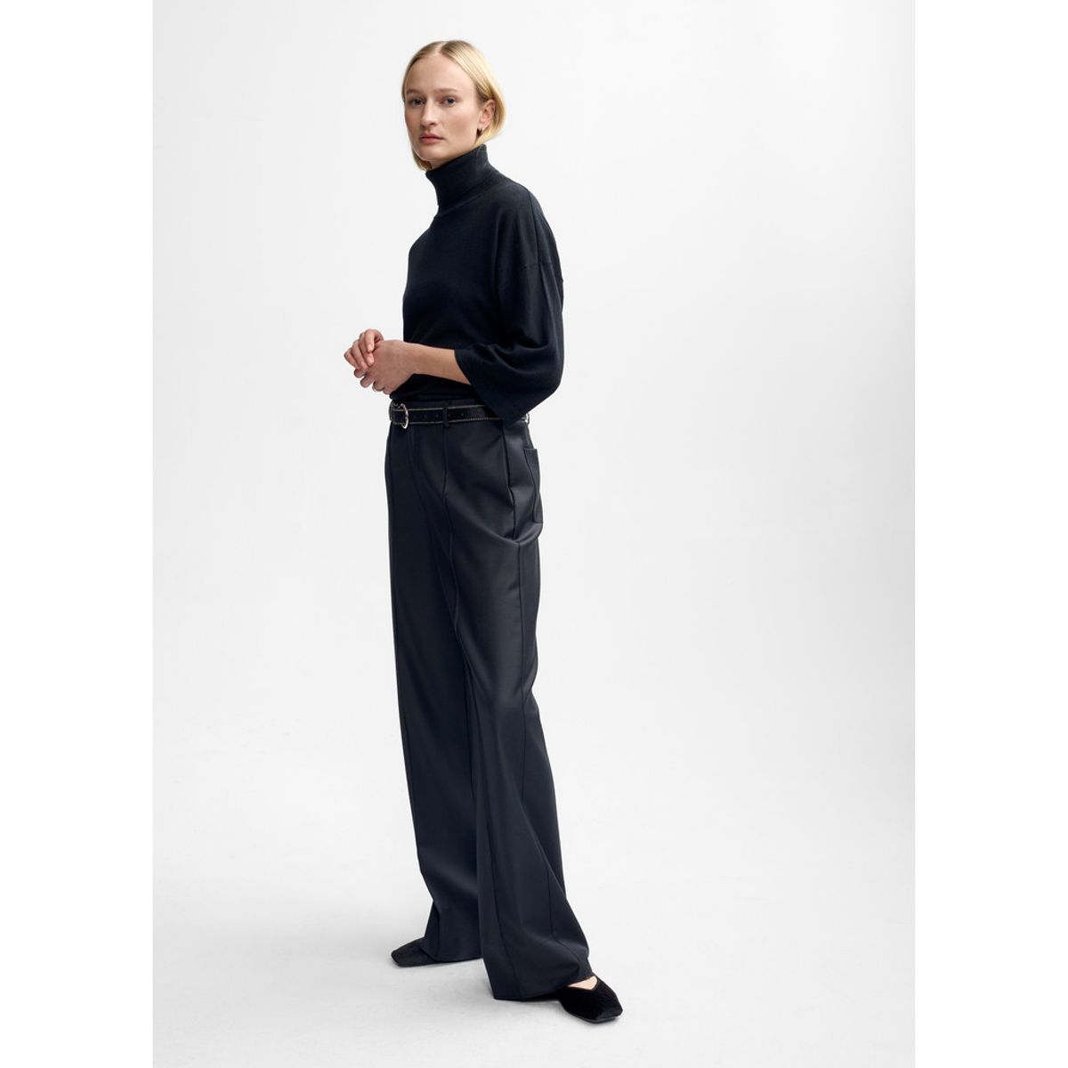 Aks Label Tia Merino Knit Black 
