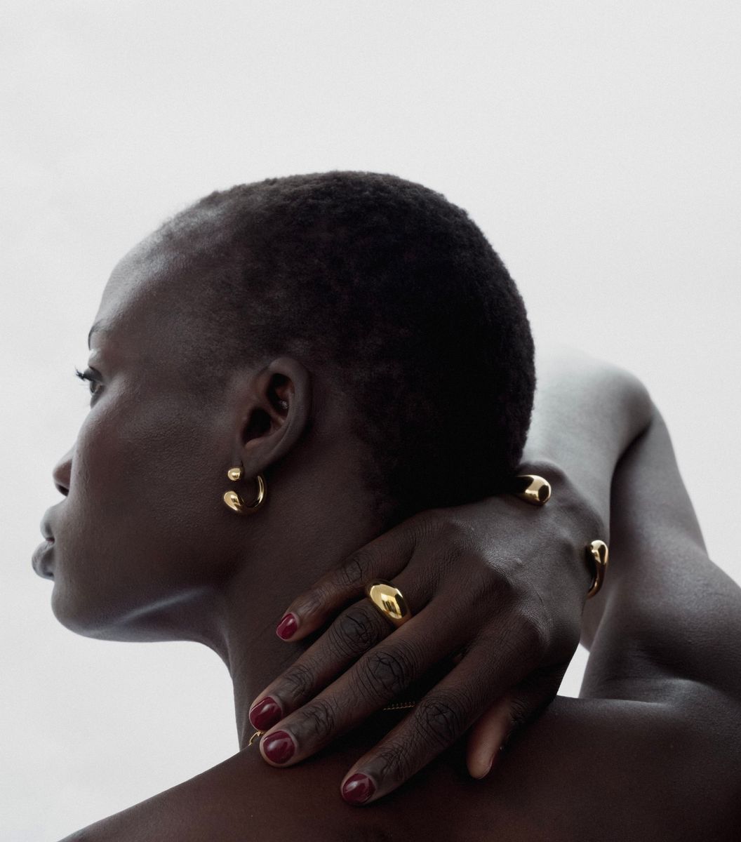 Syster P Bolded Drops Earrings Gold 