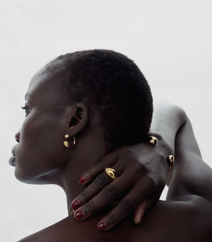 Syster P Bolded Drops Earrings Gold 