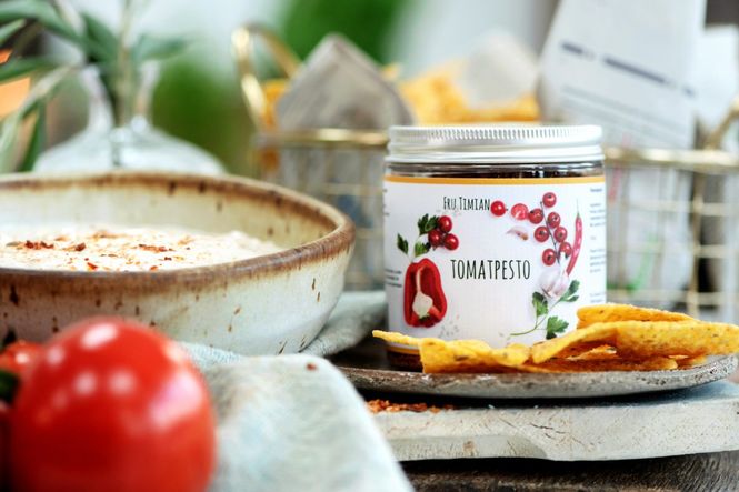 Hovedbilde Fru Timian Tomatpesto